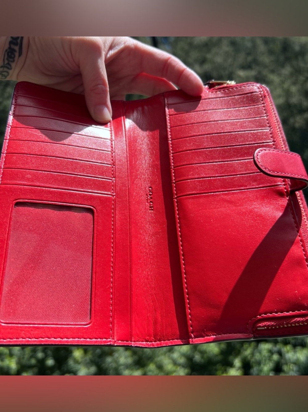 COACH Red Smooth Leather Slim Wallet Clutch CC Holder Gold Hardware AUTHENTIC - Picture 7 of 8